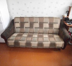Обтяжка старого дивана - Ремонт и перетяжка мебели в Казани.
